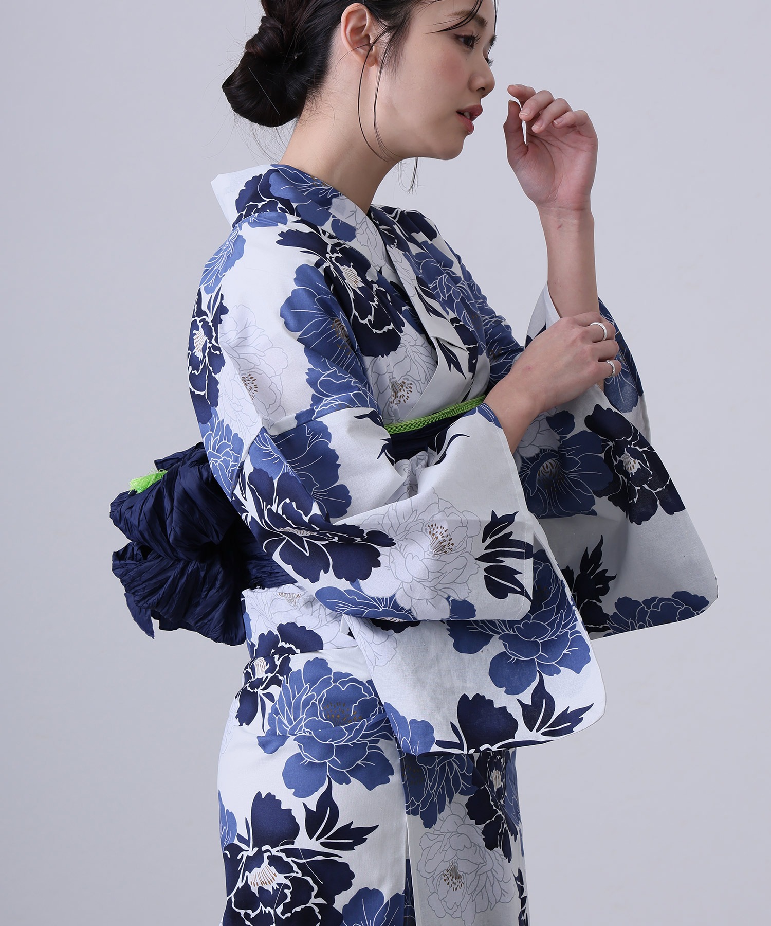 Ethnic Clothing & Online Fashion Store Khaadi Us - فستان يوكاتا كيمونو تقليدي للفتيات من