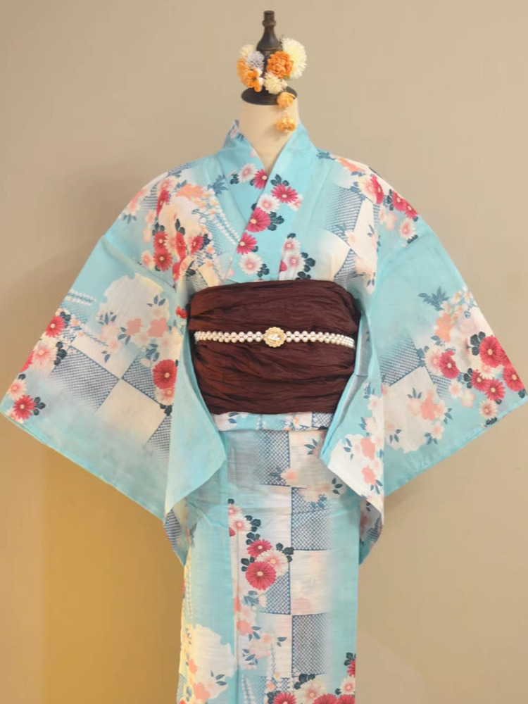 فستان يوكاتا كيمونو تقليدي للف - مراجعة Ethnic Clothing & Online Fashion Store Khaadi Us وسعره